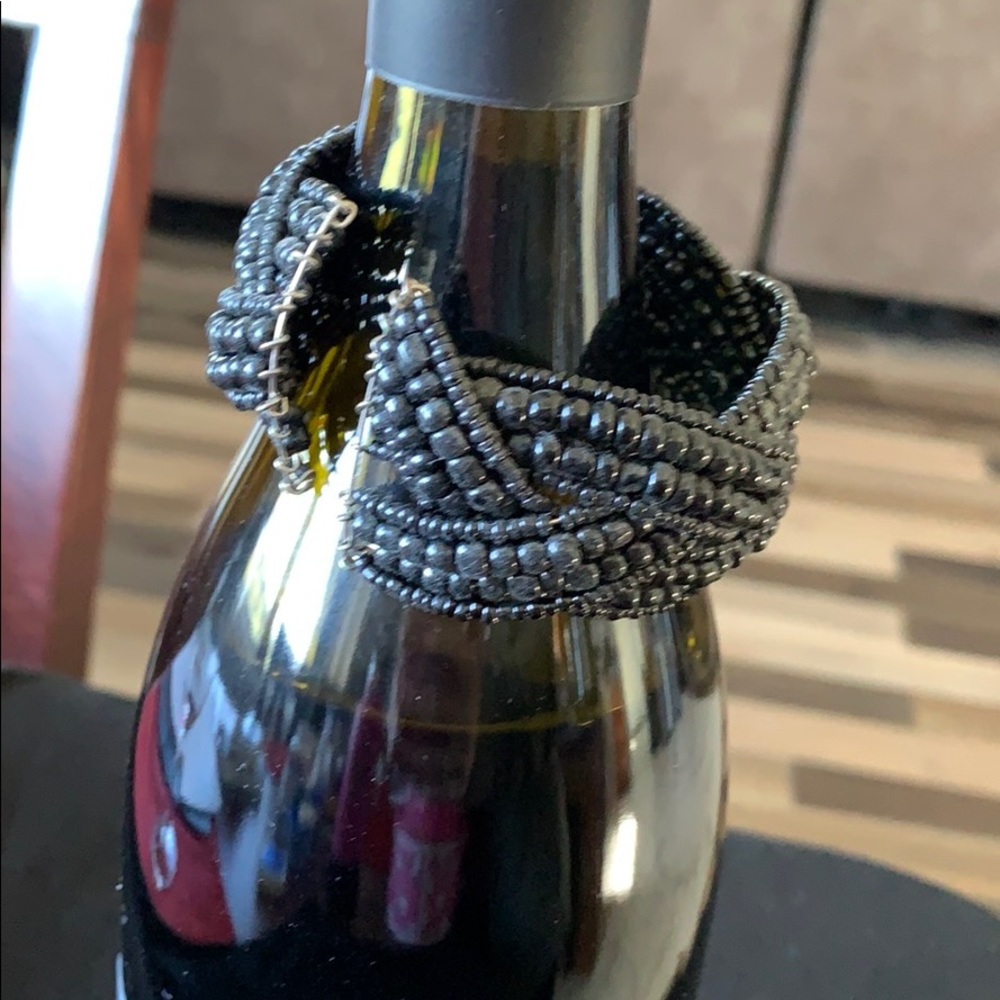 Black fashion cuff!